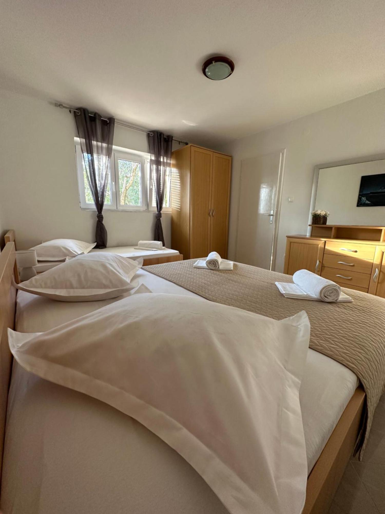 Villa Ruza 30M From The Beach Baska Voda Phòng bức ảnh